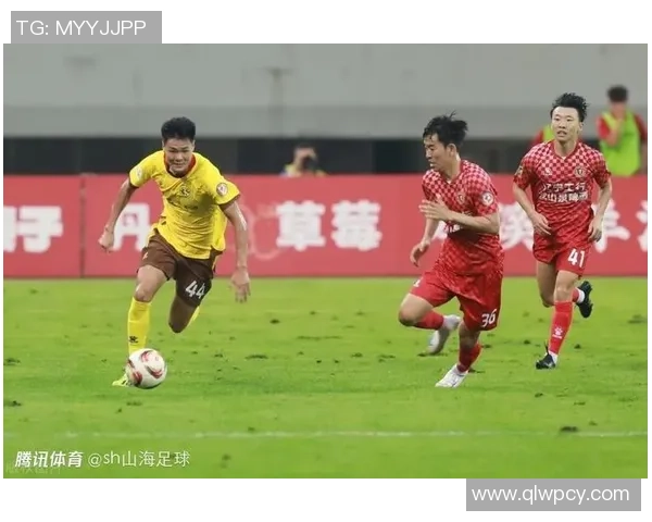 城市联赛特别报道：重庆足球队的转型之路